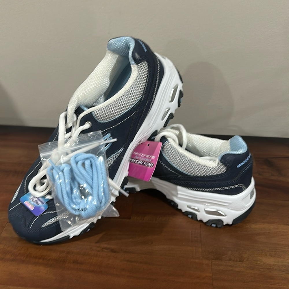 Skechers D’Lites memory foam, air-cooled, sneakers size 9.5